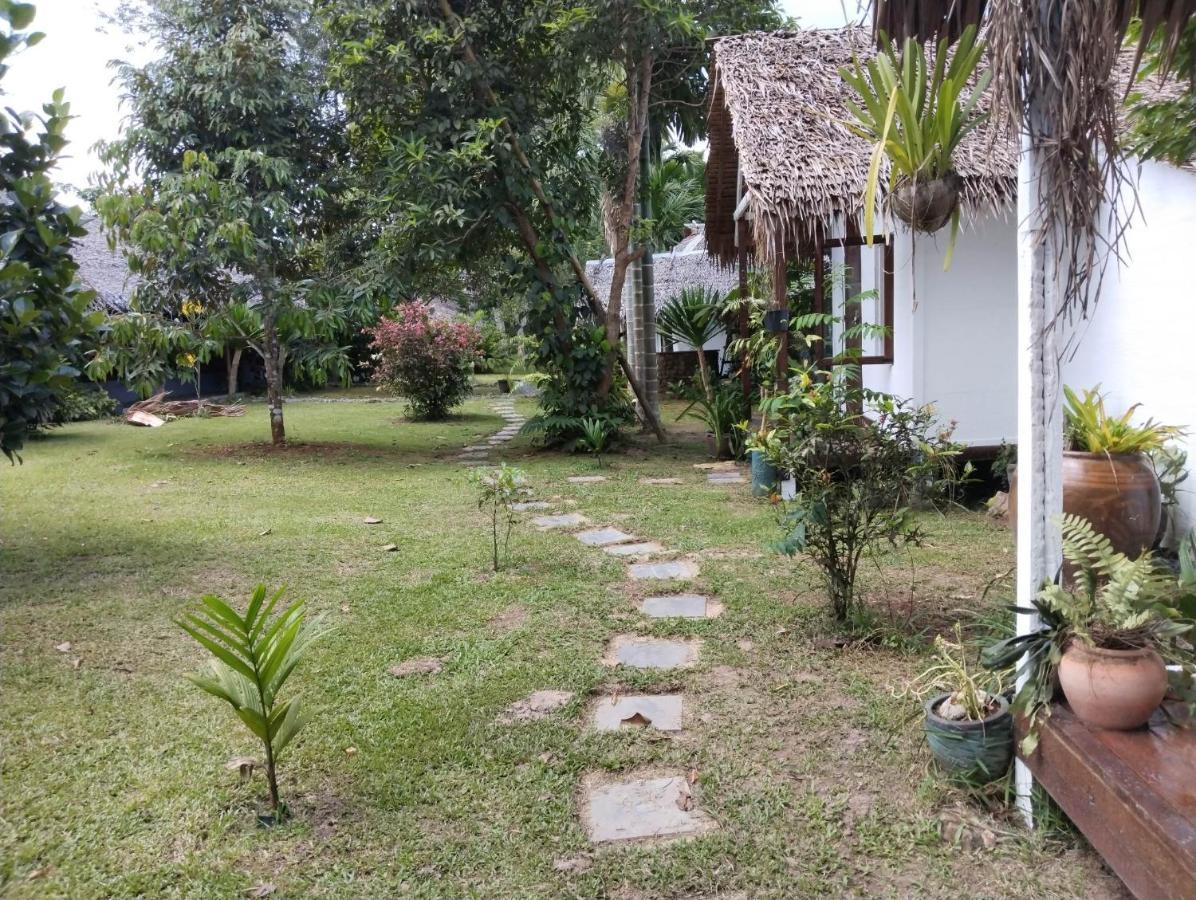 Baan Farang Homestay Phra Saeng Ban Nam Dam Luaran gambar